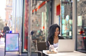 Freelance adalah