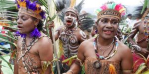 upacara adat papua