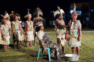 upacara adat papua