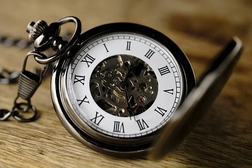 5 Teori Mesin Waktu dan Pembahasan Tentang Time Travel – Gramedia Literasi